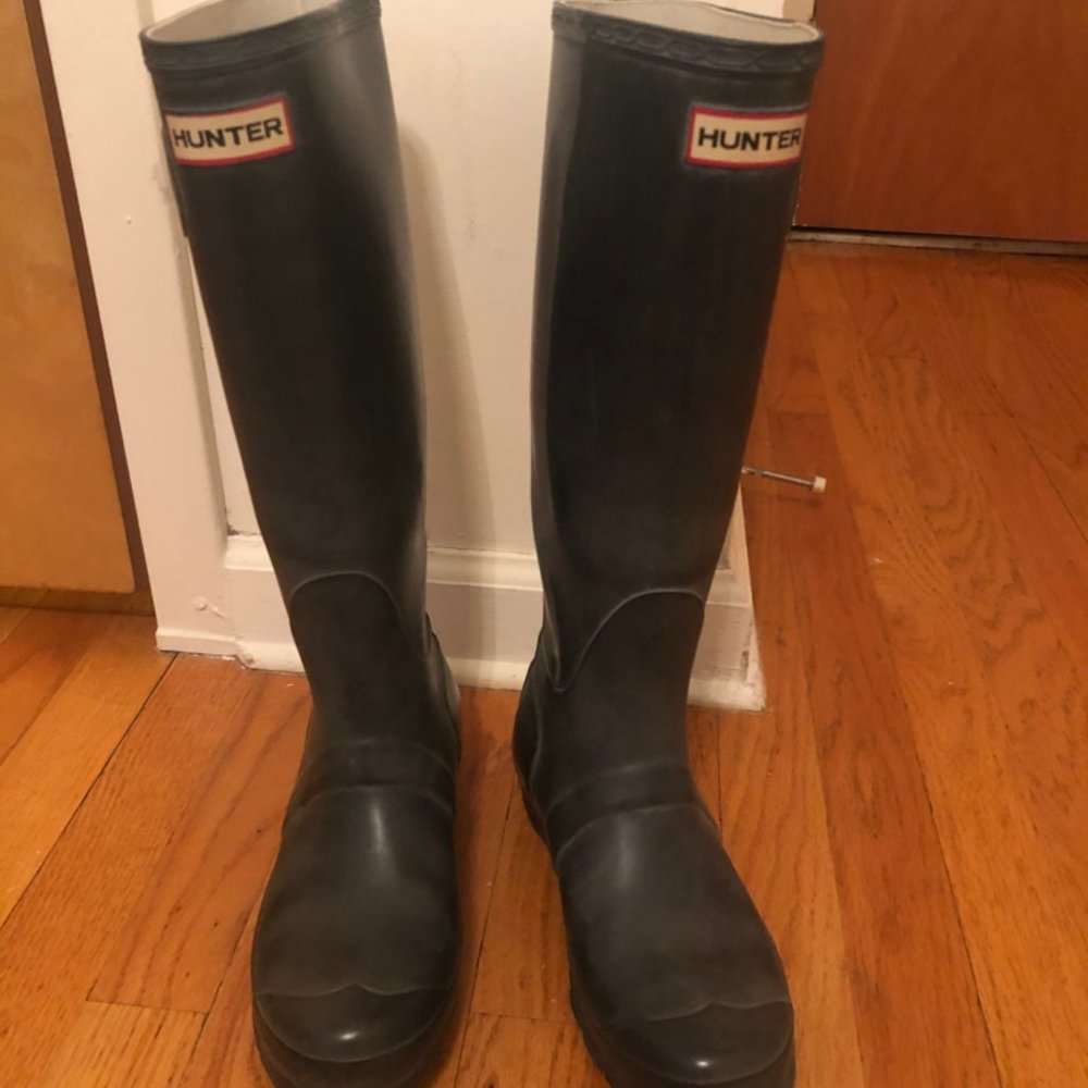 Navy Hunter Boots- Size 8 - Picture 2 of 5